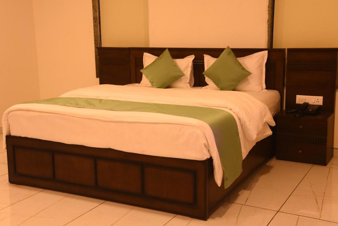 Vits Excellensea Karde Beach Dāpoli Esterno foto