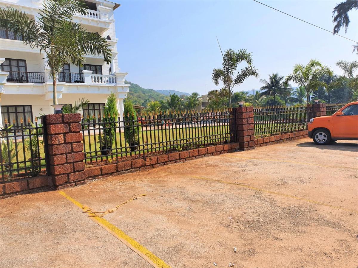 Vits Excellensea Karde Beach Dāpoli Esterno foto